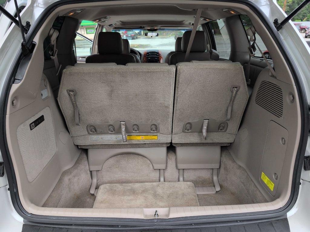 Toyota Sienna XLE FWD 2007