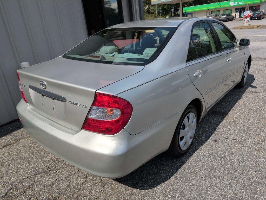 Toyota Camry LE 2004