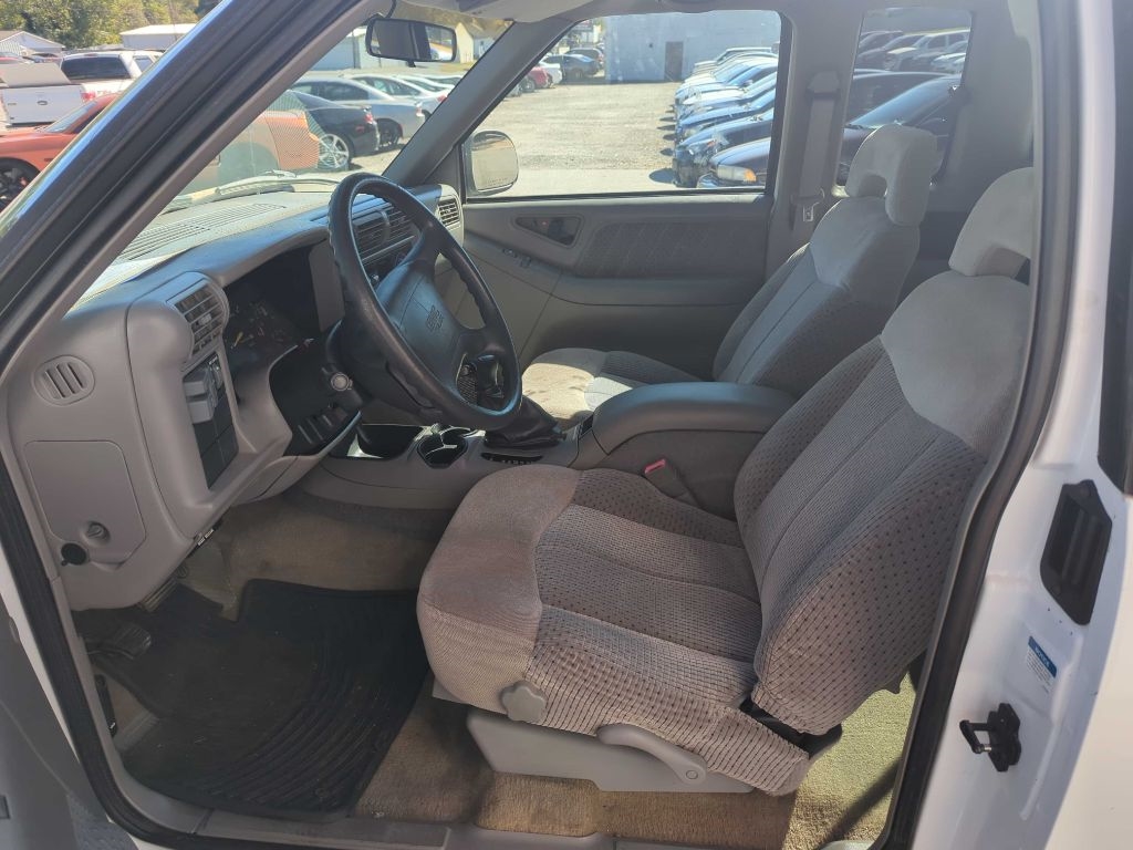 GMC Sonoma Ext. Cab 4WD 1997 GMC Sonoma Ext. Cab 4WD 1997
