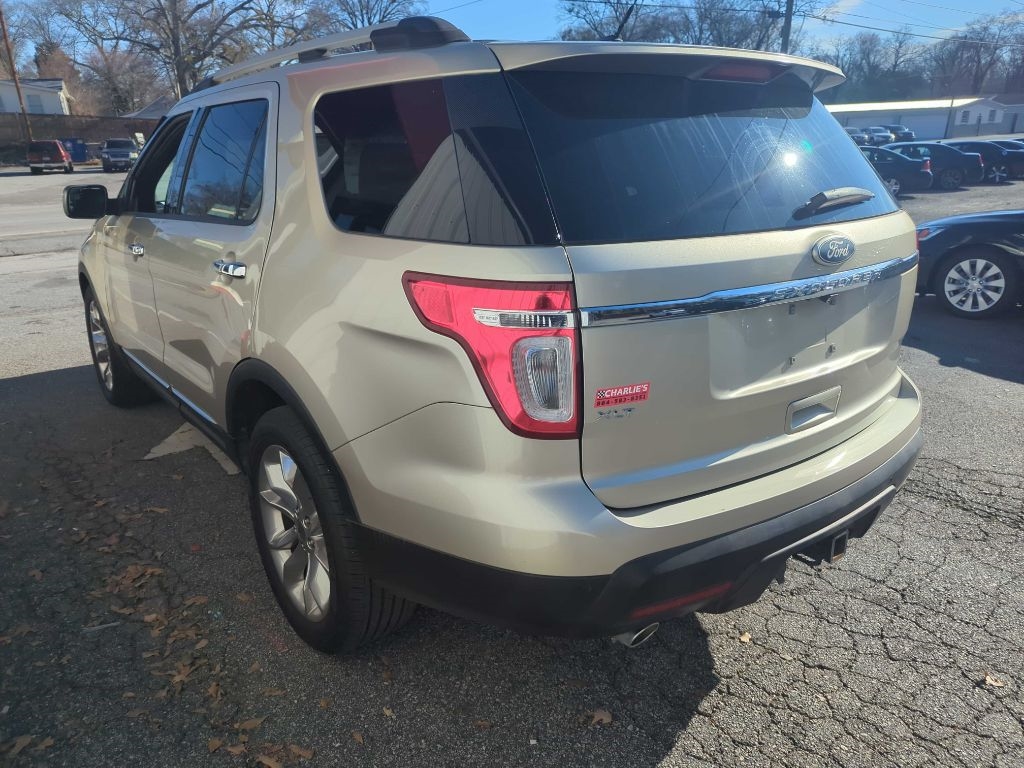 Ford Explorer XLT FWD 2011 Ford Explorer XLT FWD 2011
