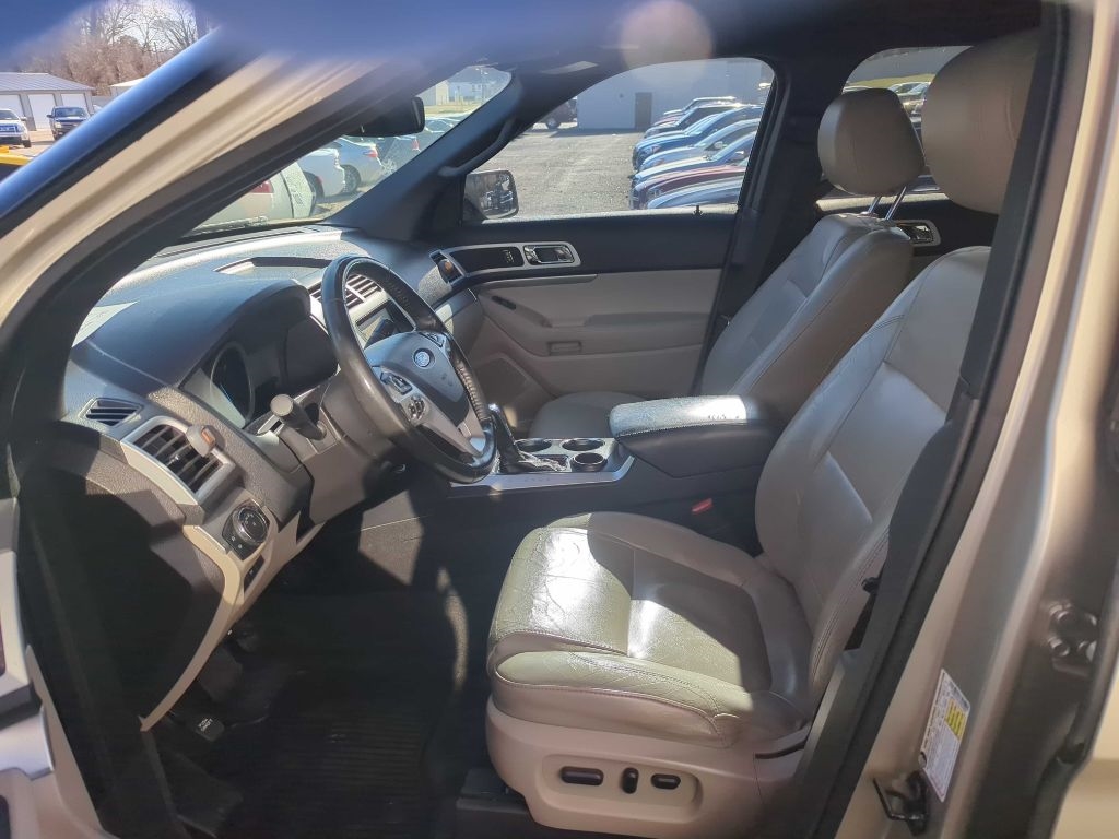 Ford Explorer XLT FWD 2011 Ford Explorer XLT FWD 2011