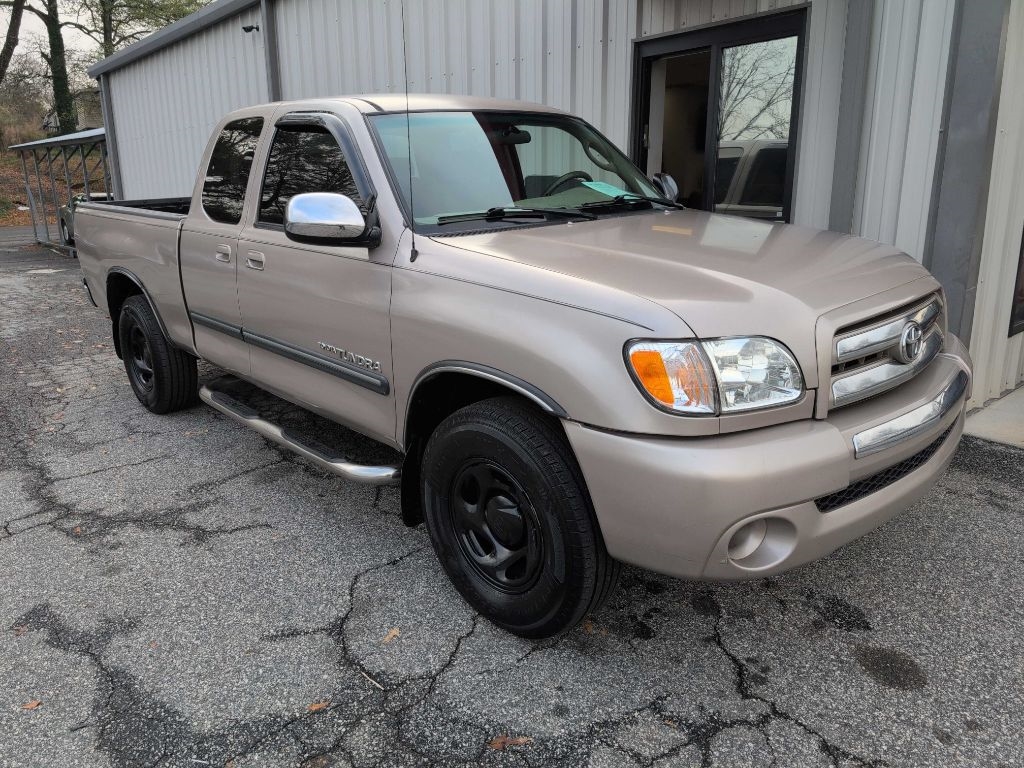 2003 Toyota Tundra SR5's photo