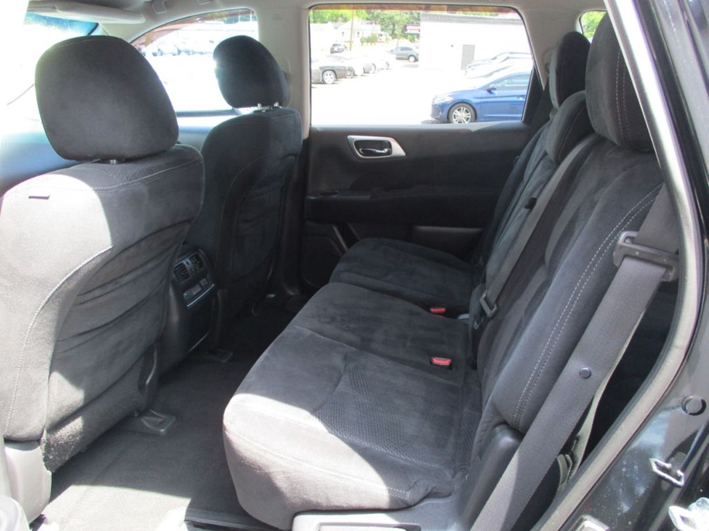 Nissan Pathfinder S 4WD 2013