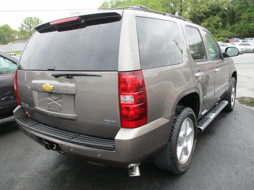 Chevrolet Tahoe LTZ 4WD 2012