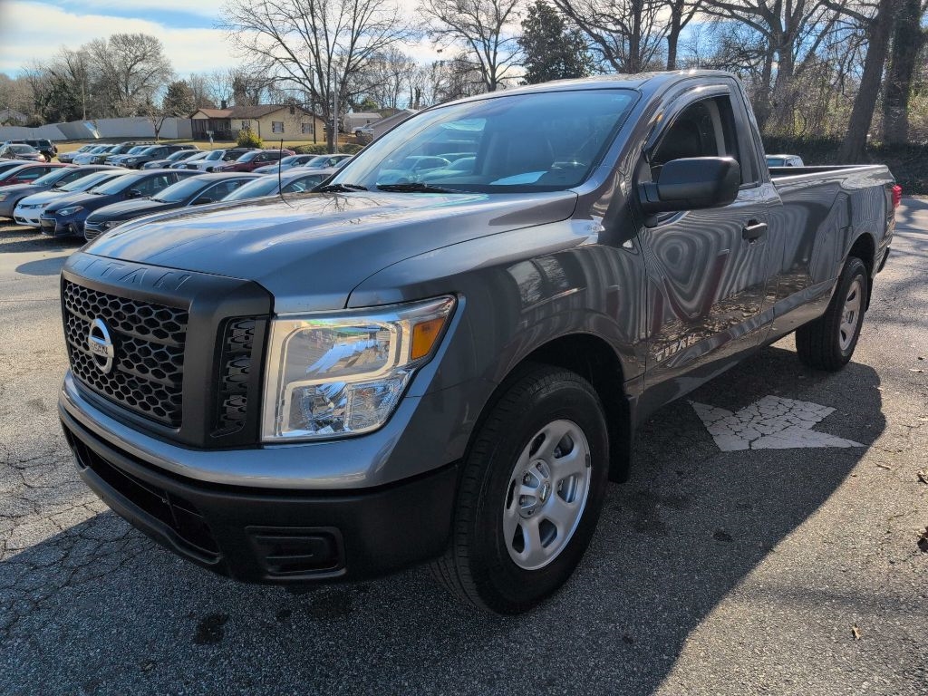 Nissan Titan 2WD 2017