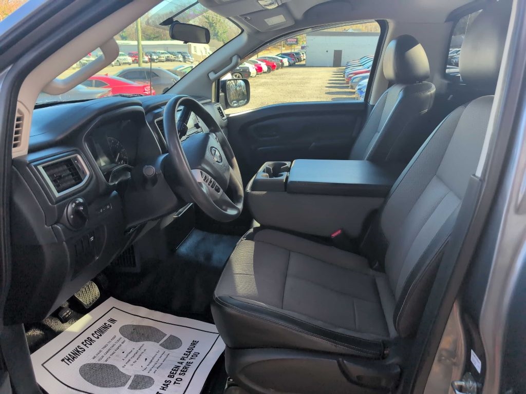 Nissan Titan 2WD 2017