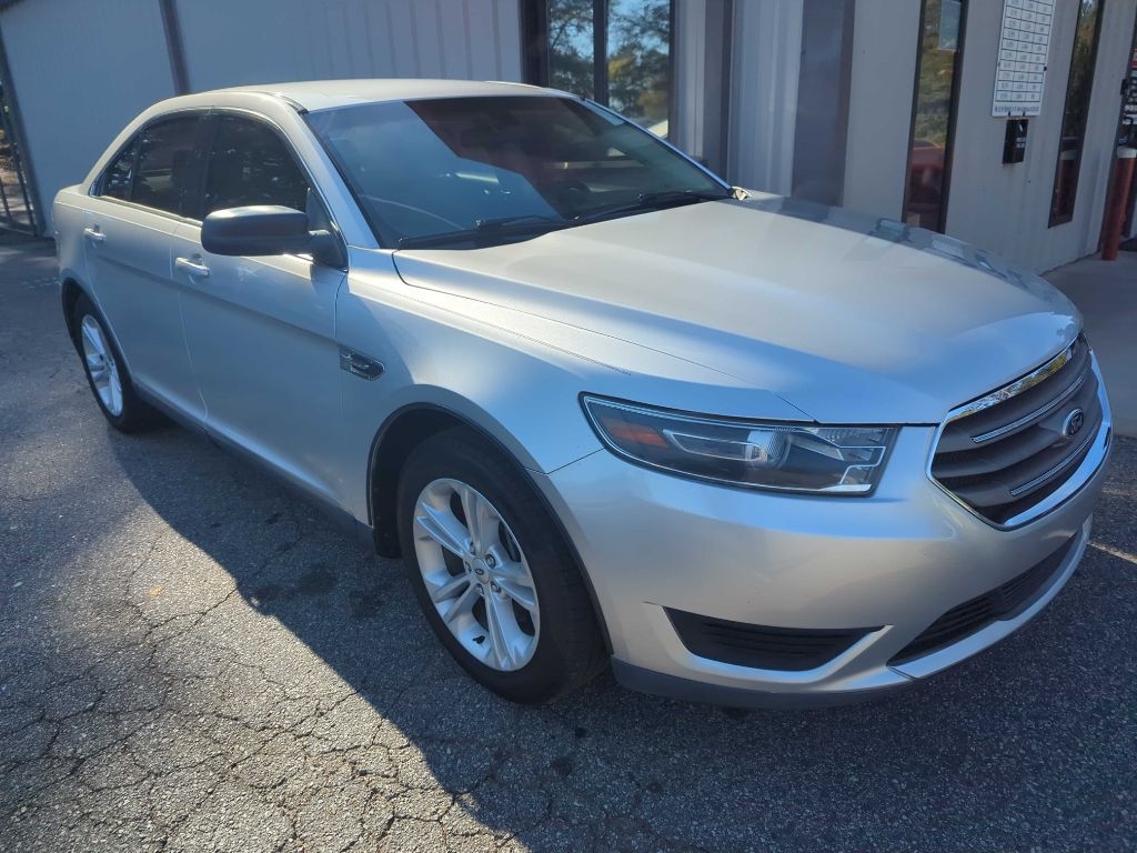 Ford Taurus SE FWD 2016