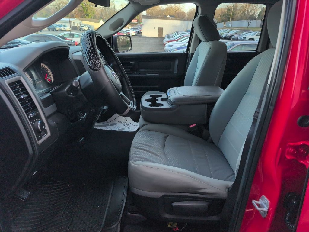 RAM 1500 Tradesman Quad Cab 2WD 2014