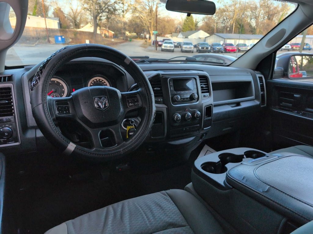 RAM 1500 Tradesman Quad Cab 2WD 2014