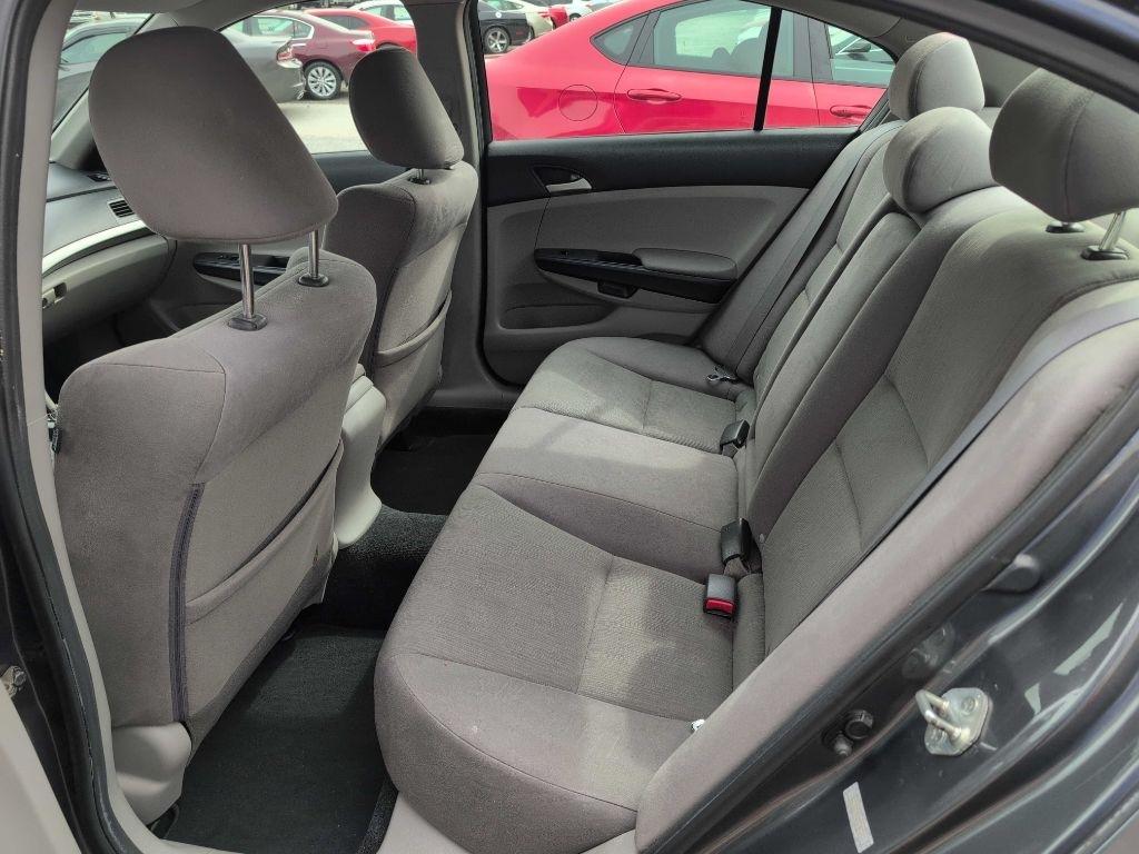 Honda Accord LX-P Sedan AT 2011