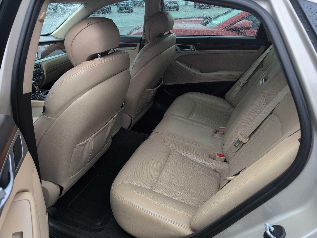 Hyundai Genesis 3.8L 2015