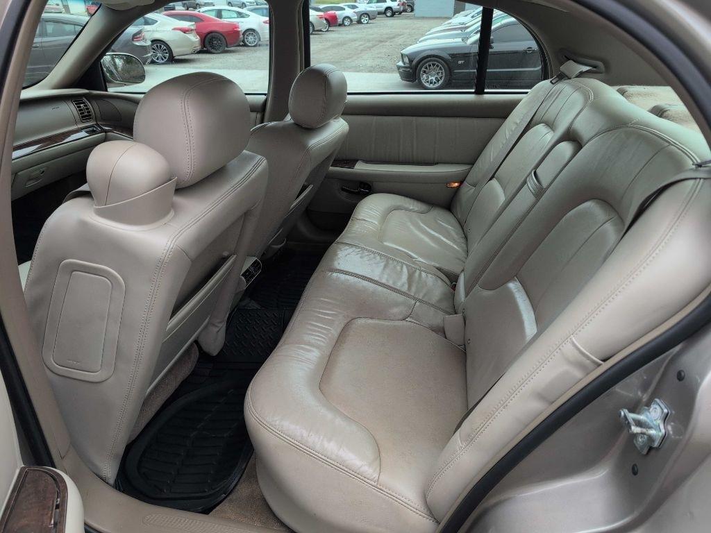 Buick Park Avenue Sedan 2004