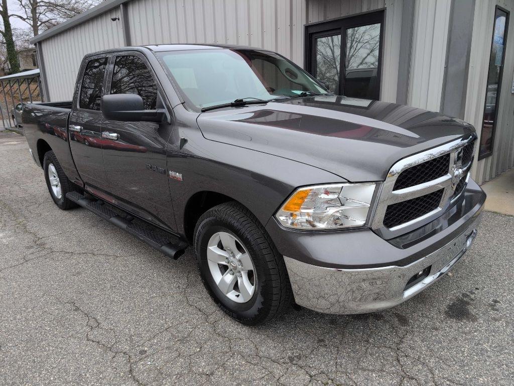 RAM 1500 SLT Quad Cab 2WD 2016