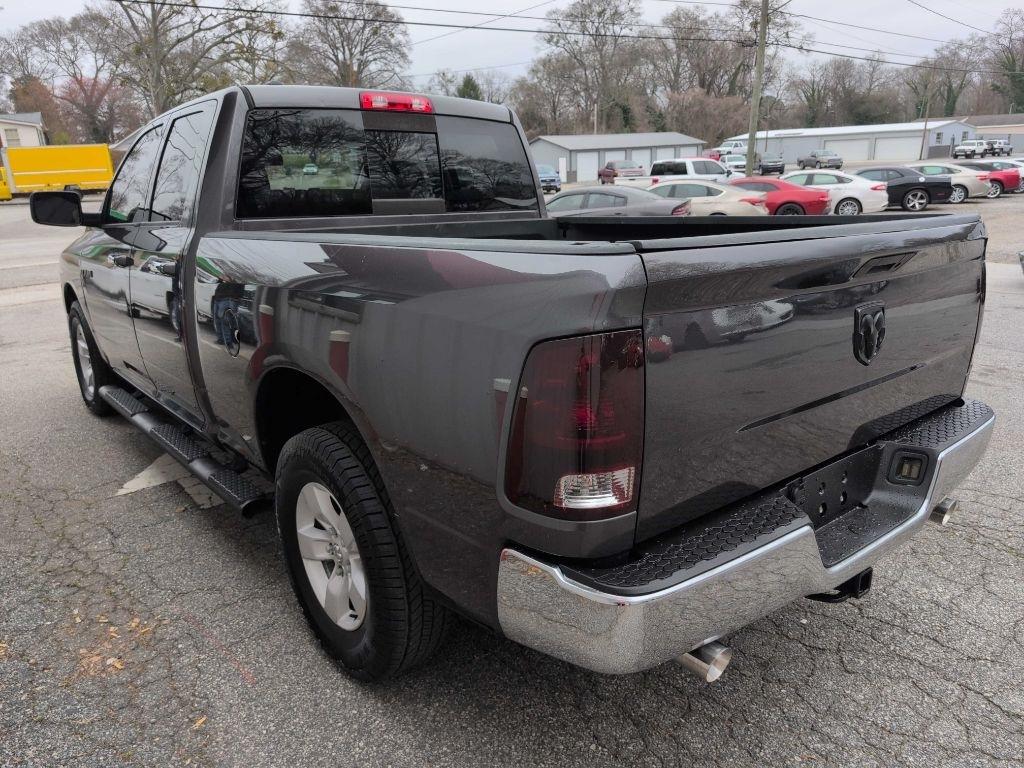 RAM 1500 SLT Quad Cab 2WD 2016