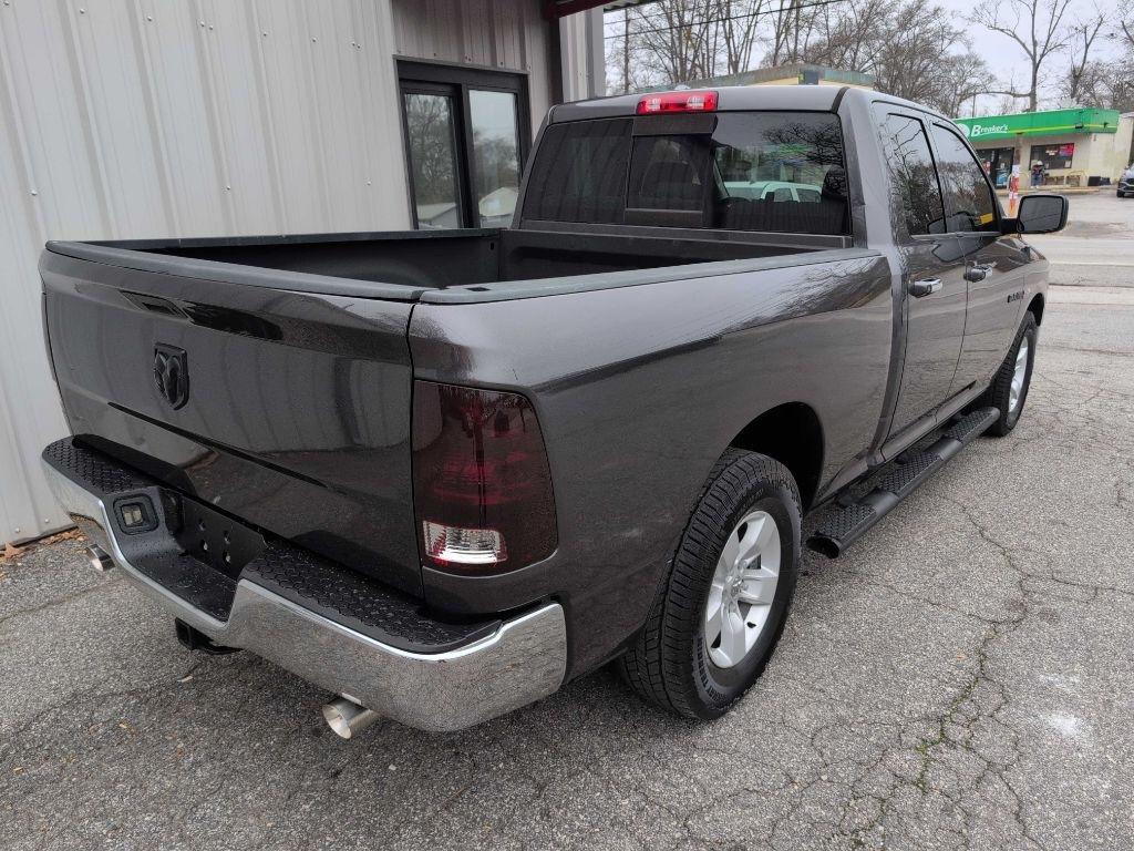RAM 1500 SLT Quad Cab 2WD 2016
