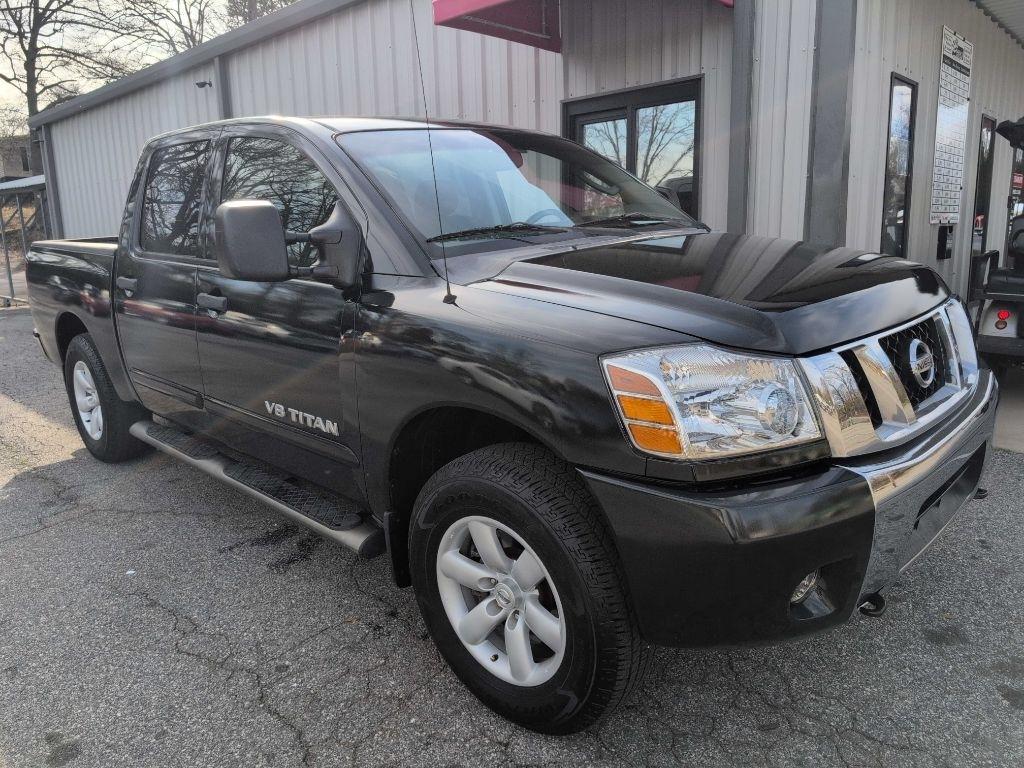 Nissan Titan XE Crew Cab 2WD SWB 2008