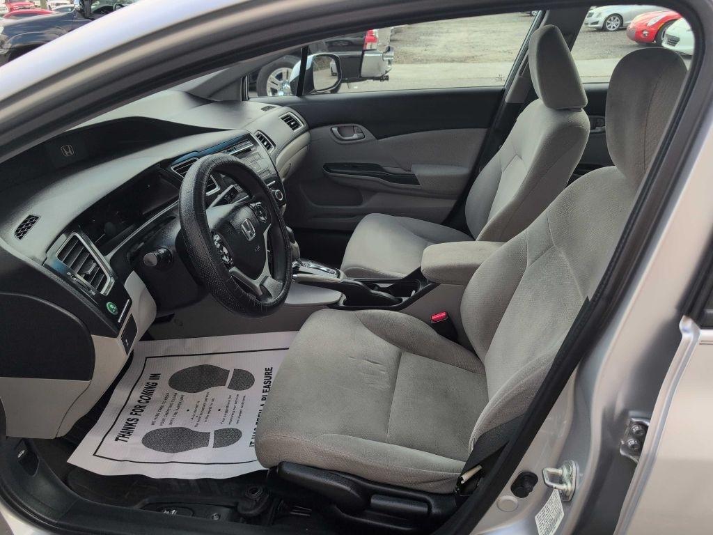 Honda Civic LX Sedan 5-Speed AT 2013