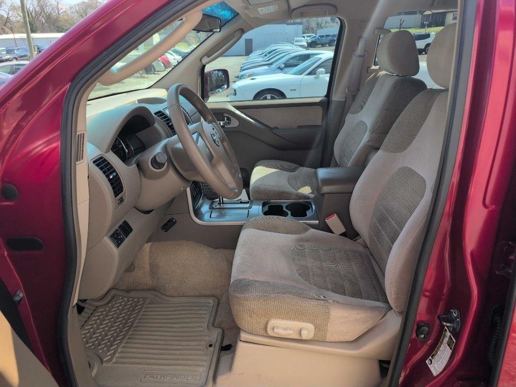 Nissan Pathfinder LE 2WD 2006