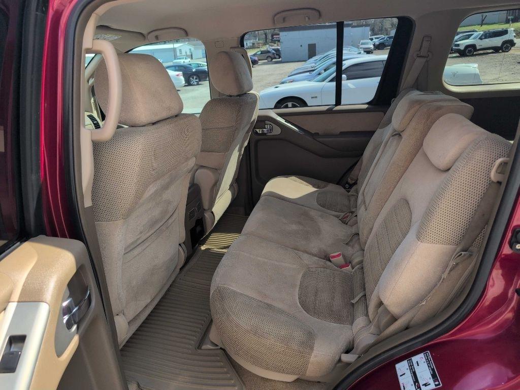 Nissan Pathfinder LE 2WD 2006