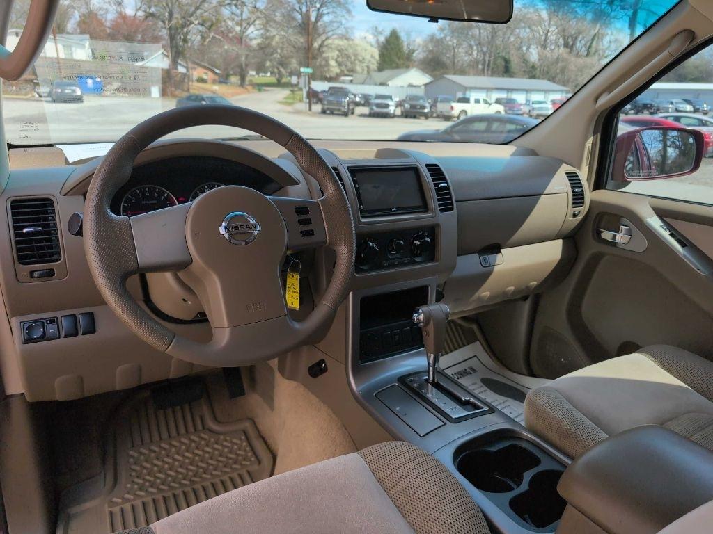 Nissan Pathfinder LE 2WD 2006