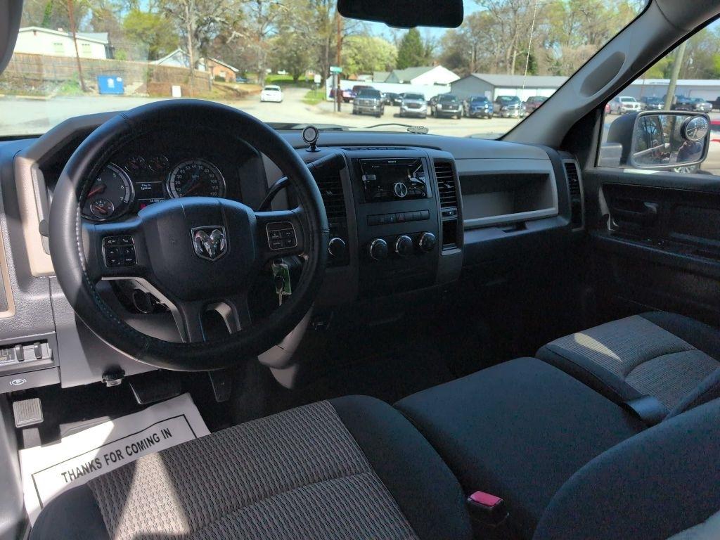 Dodge 1500 ST Crew Cab 4WD 2012