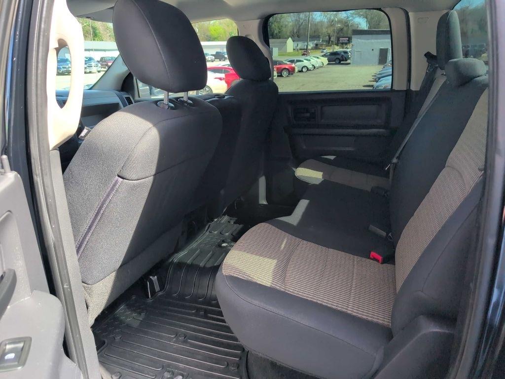 Dodge 1500 ST Crew Cab 4WD 2012