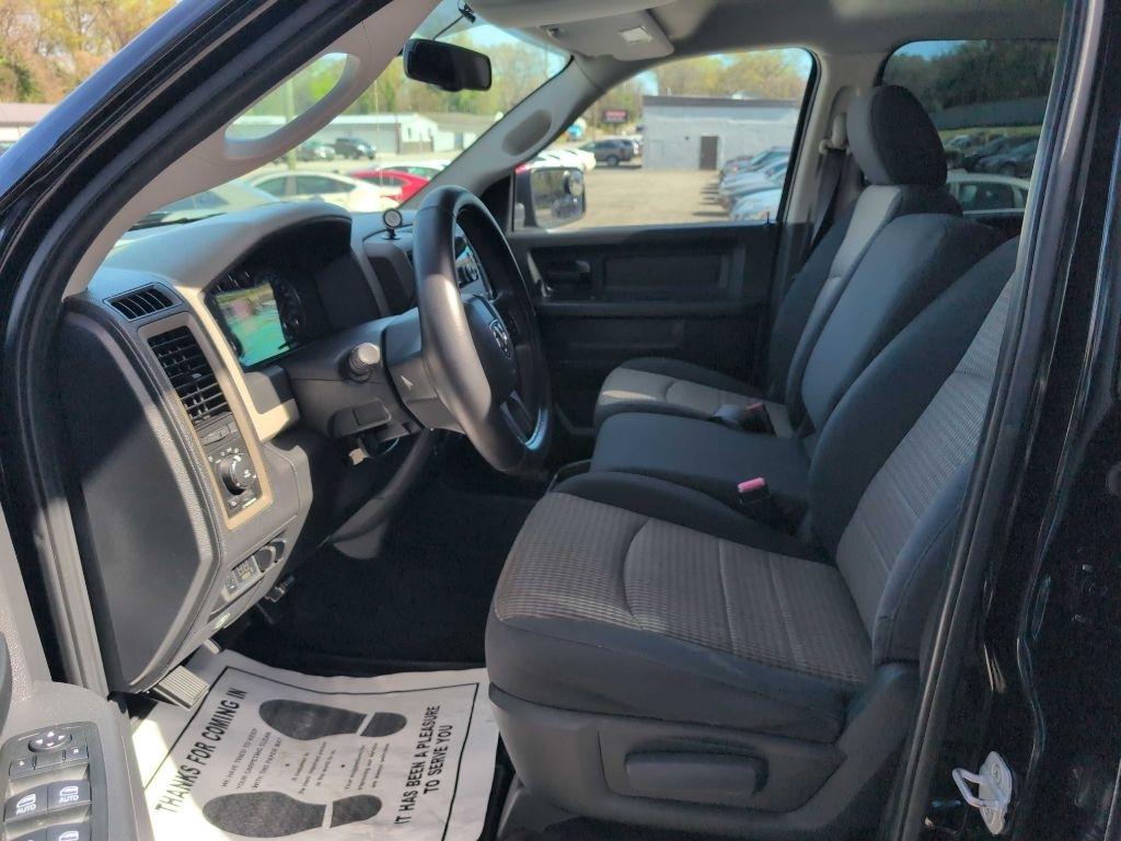 Dodge 1500 ST Crew Cab 4WD 2012