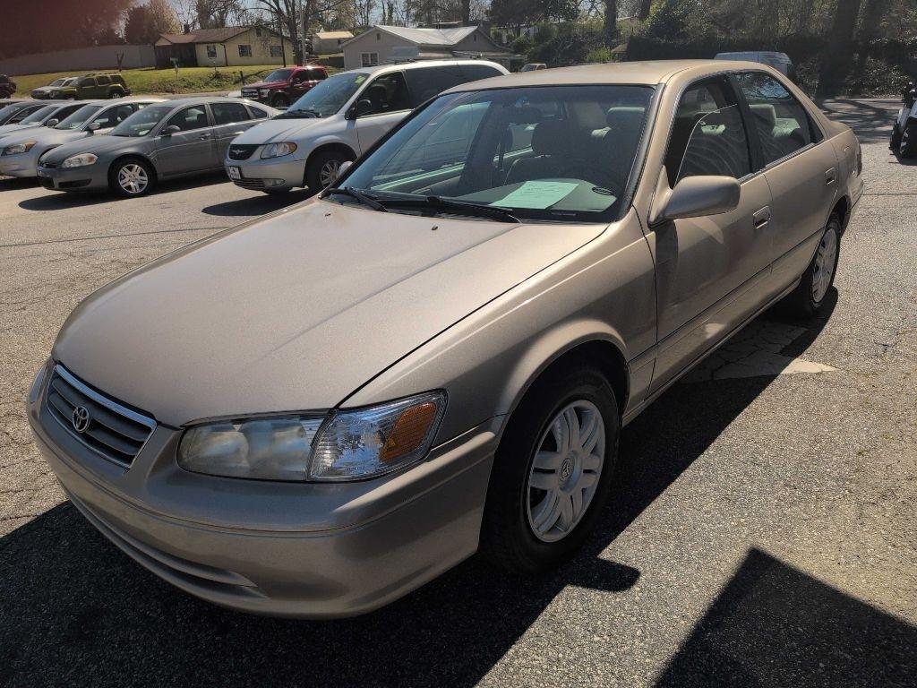 Toyota Camry CE 2001
