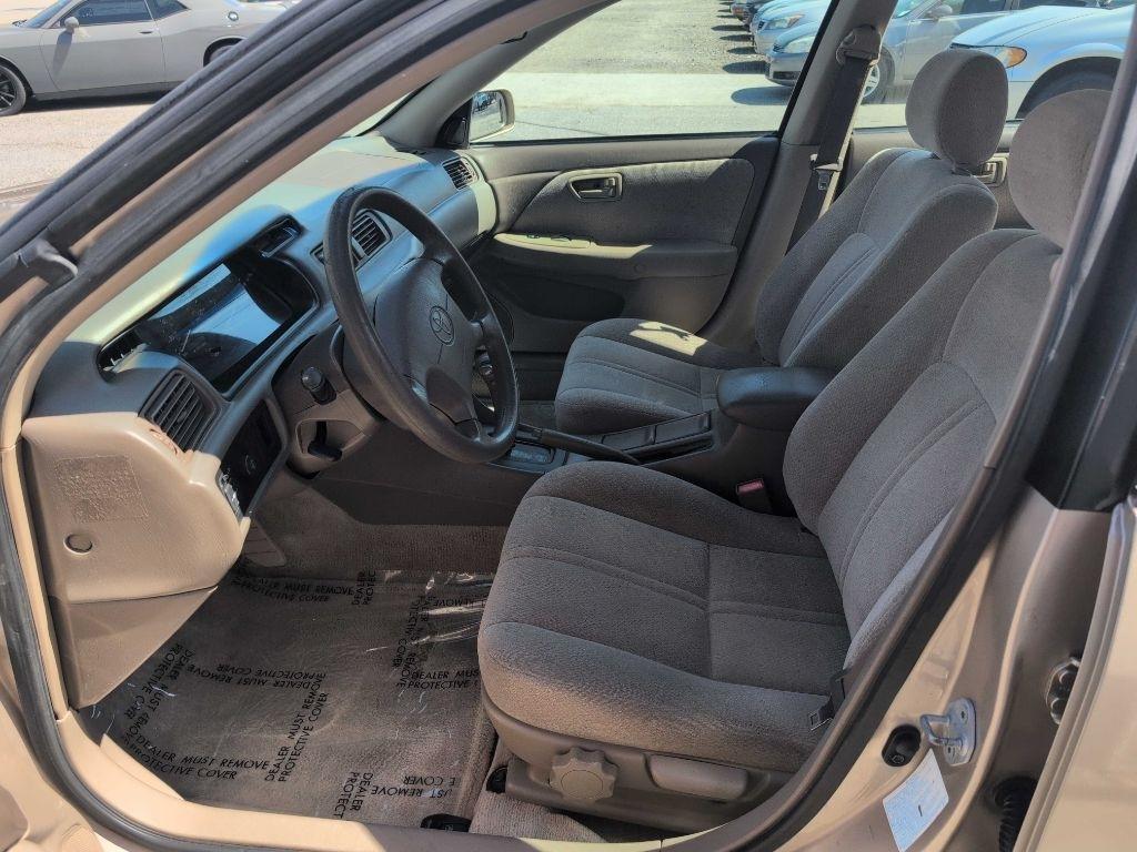 Toyota Camry CE 2001