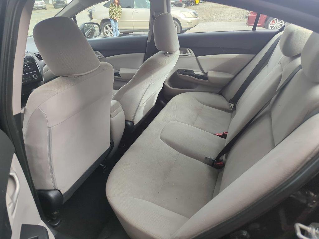 Honda Civic LX Sedan 5-Speed AT 2013