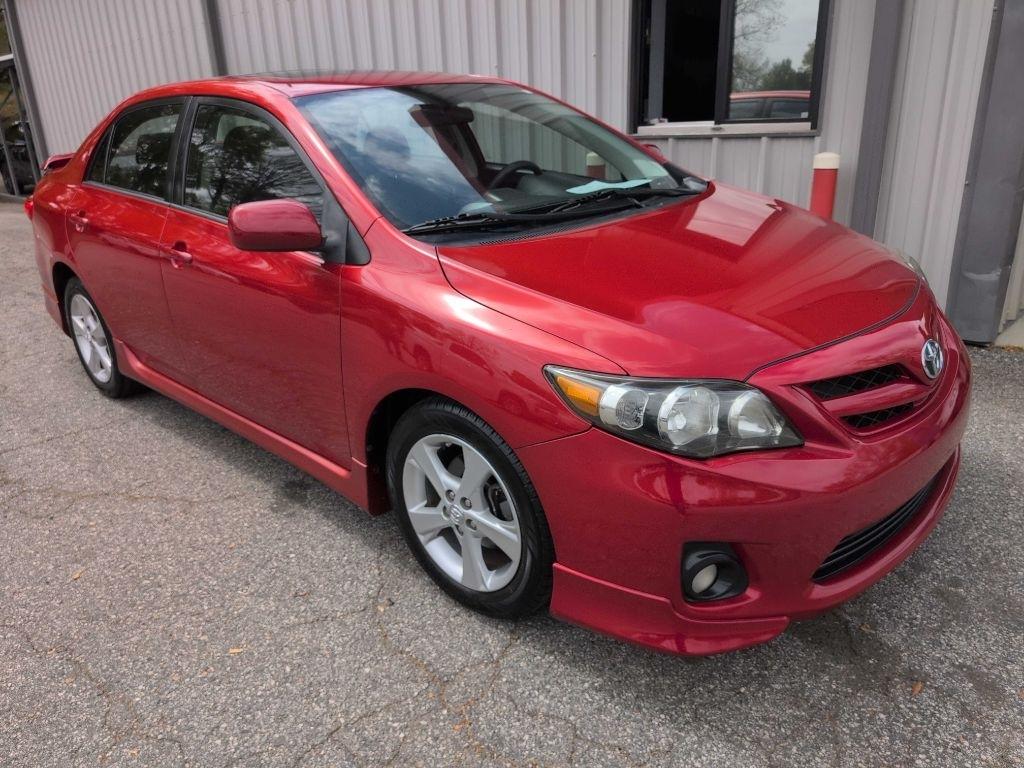 Toyota Corolla S 5-Speed MT 2012