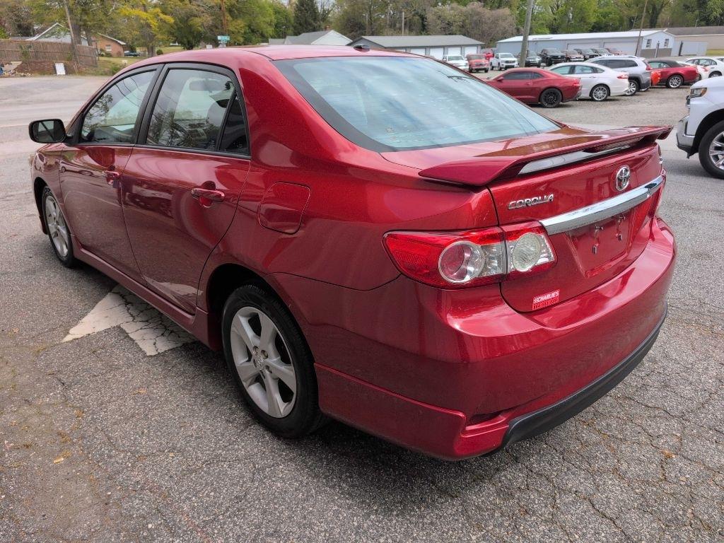 Toyota Corolla S 5-Speed MT 2012