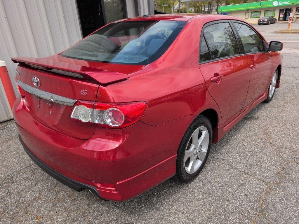 Toyota Corolla S 5-Speed MT 2012