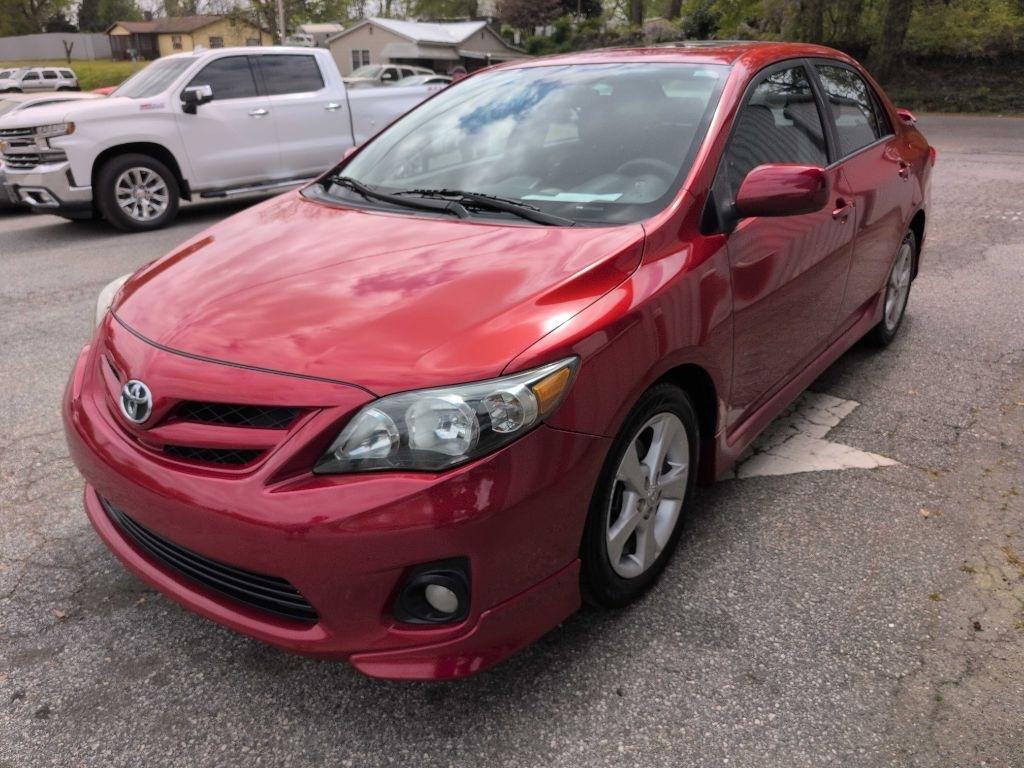 Toyota Corolla S 5-Speed MT 2012