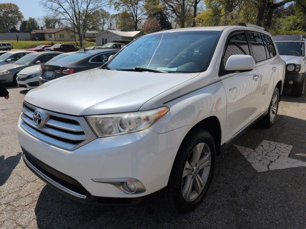 Toyota Highlander Limited 2WD 2011
