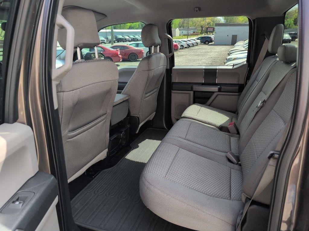 Ford F-150 XL SuperCrew 5.5-ft. Bed 2WD 2016