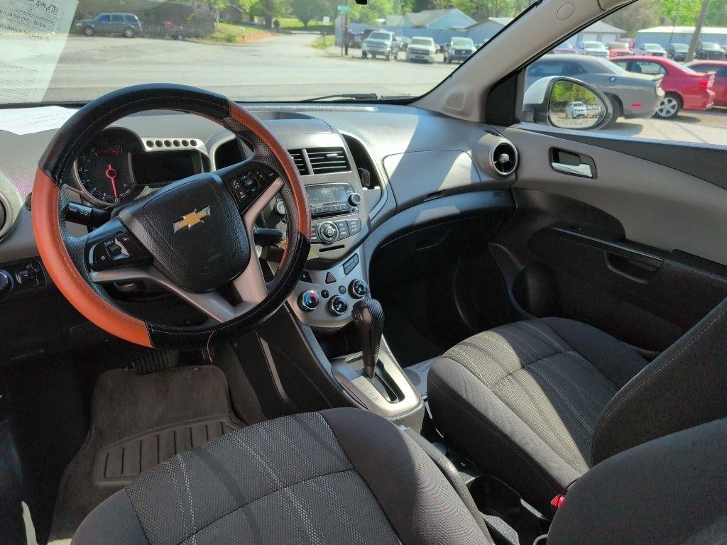 Chevrolet Sonic LT Auto 5-Door 2013