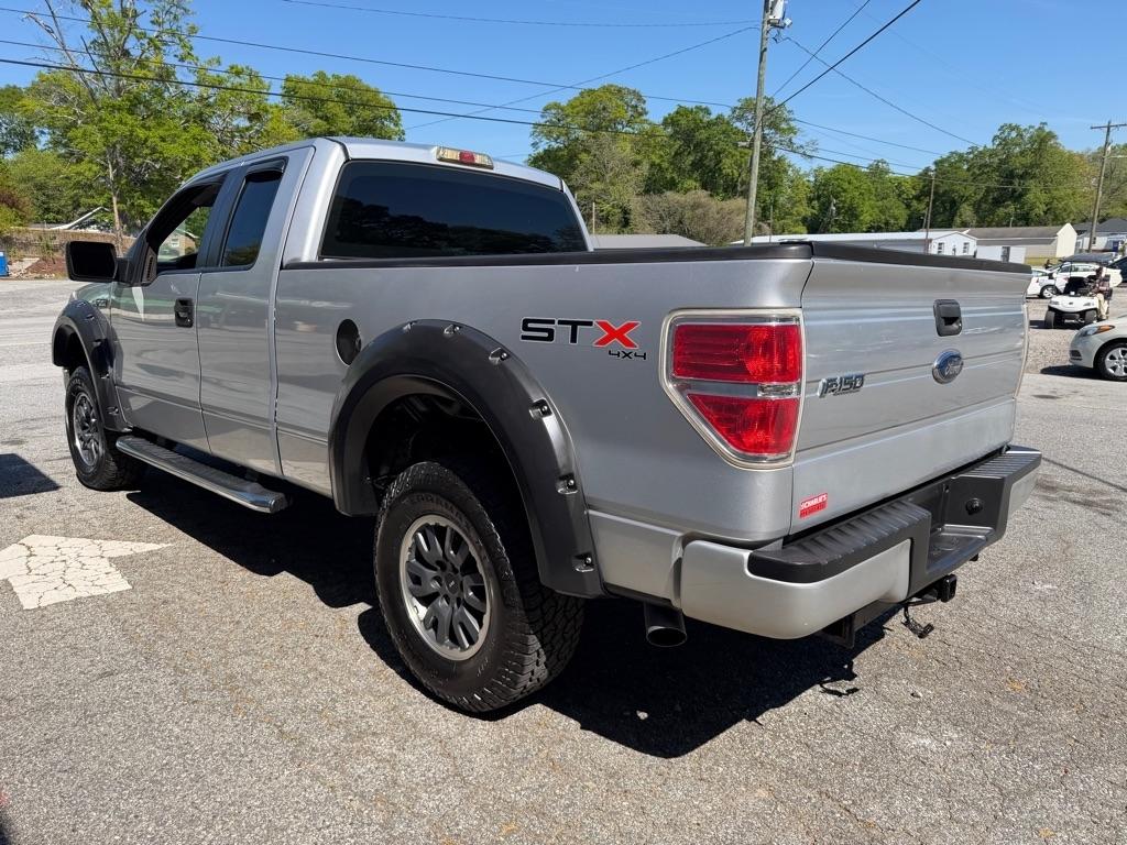 Ford F-150 XL SuperCab 8-ft. Bed 4WD 2010