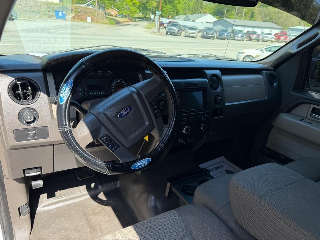 Ford F-150 XL SuperCab 8-ft. Bed 4WD 2010