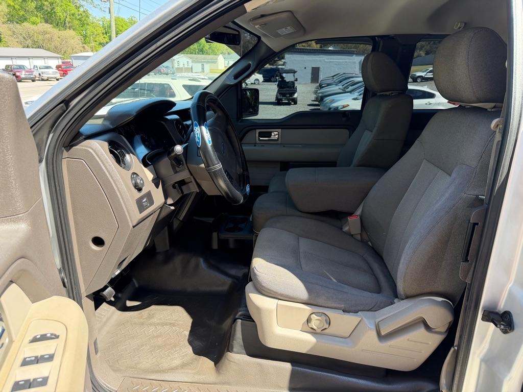 Ford F-150 XL SuperCab 8-ft. Bed 4WD 2010