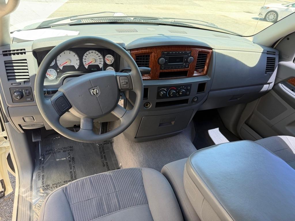 Dodge Ram 1500 ST Quad Cab 2WD 2006