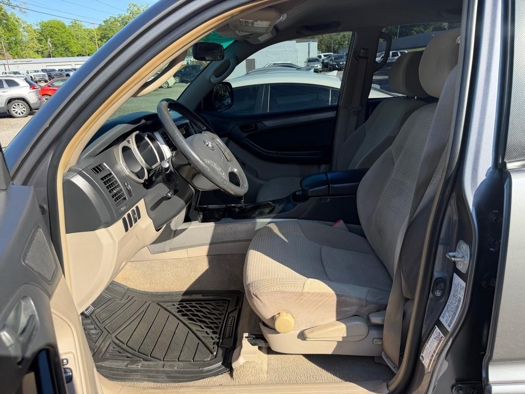 Toyota 4Runner SR5 2WD 2004