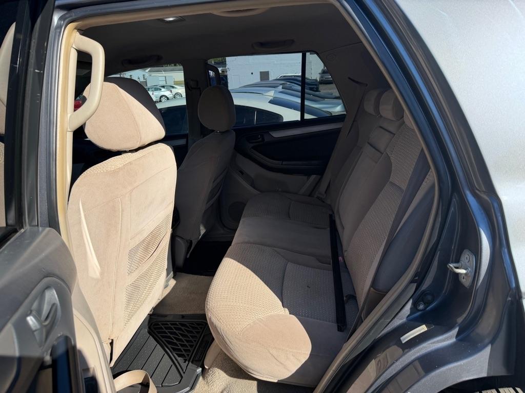 Toyota 4Runner SR5 2WD 2004