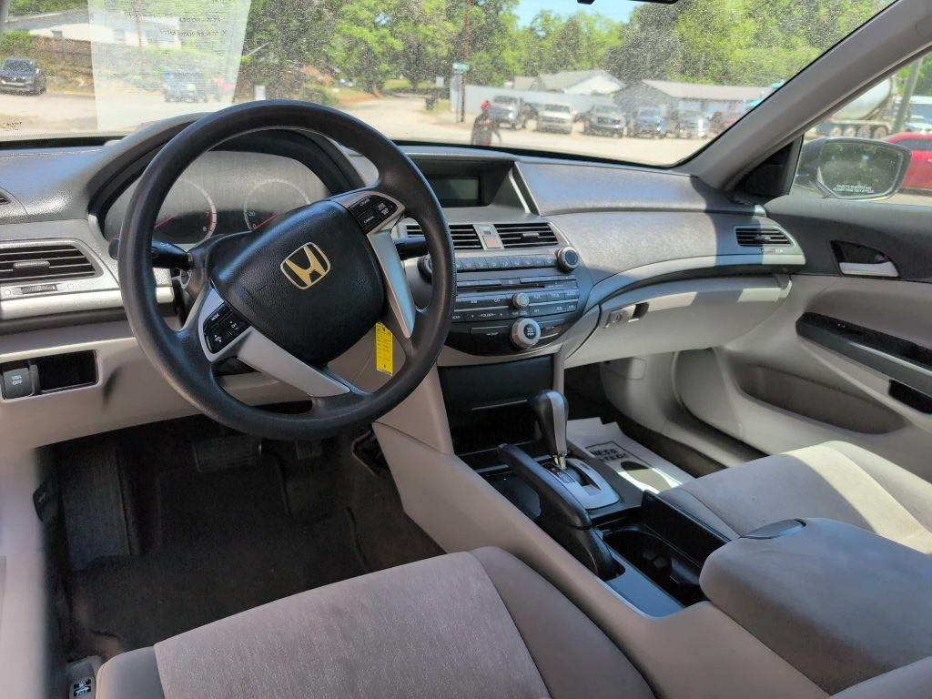 Honda Accord LX sedan AT 2009