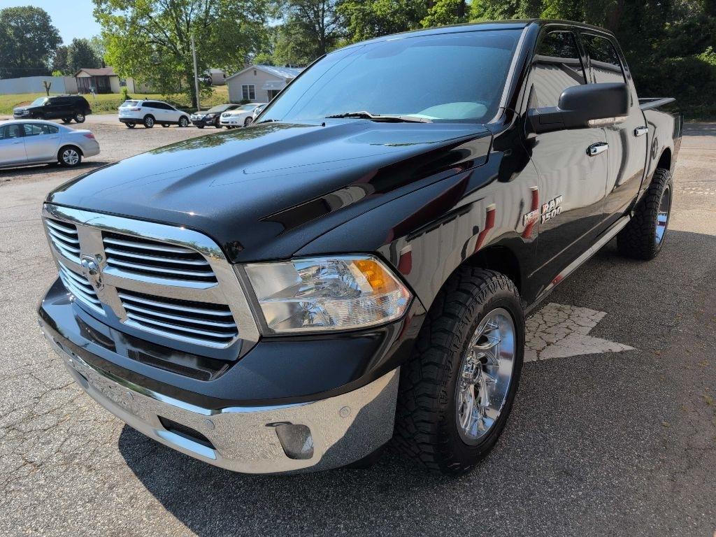 RAM 1500 SLT Crew Cab SWB 2WD 2017