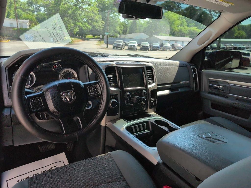 RAM 1500 SLT Crew Cab SWB 2WD 2017