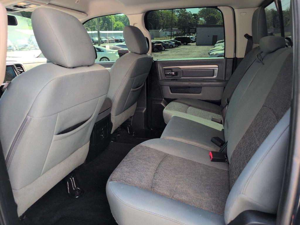 RAM 1500 SLT Crew Cab SWB 2WD 2017