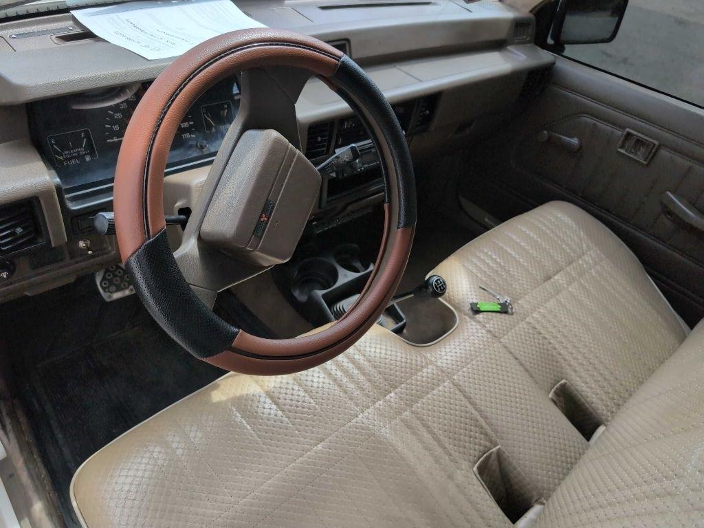 Mitsubishi Mighty Max Reg. Cab 2WD 1992