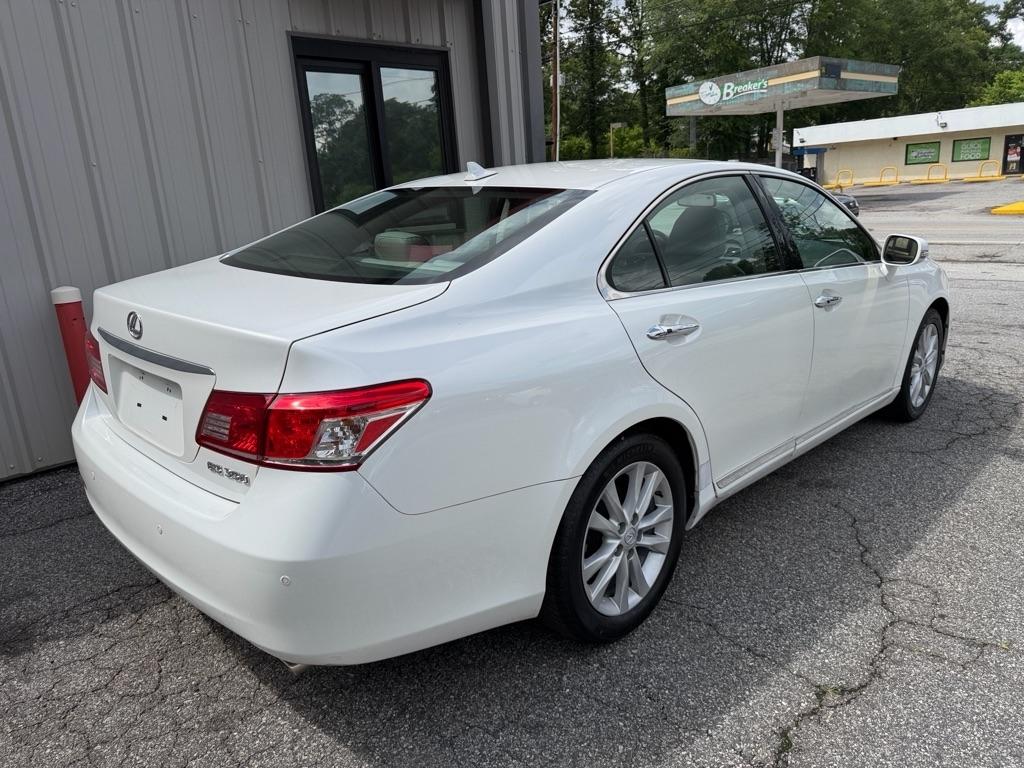 Lexus ES 350 Sedan 2011
