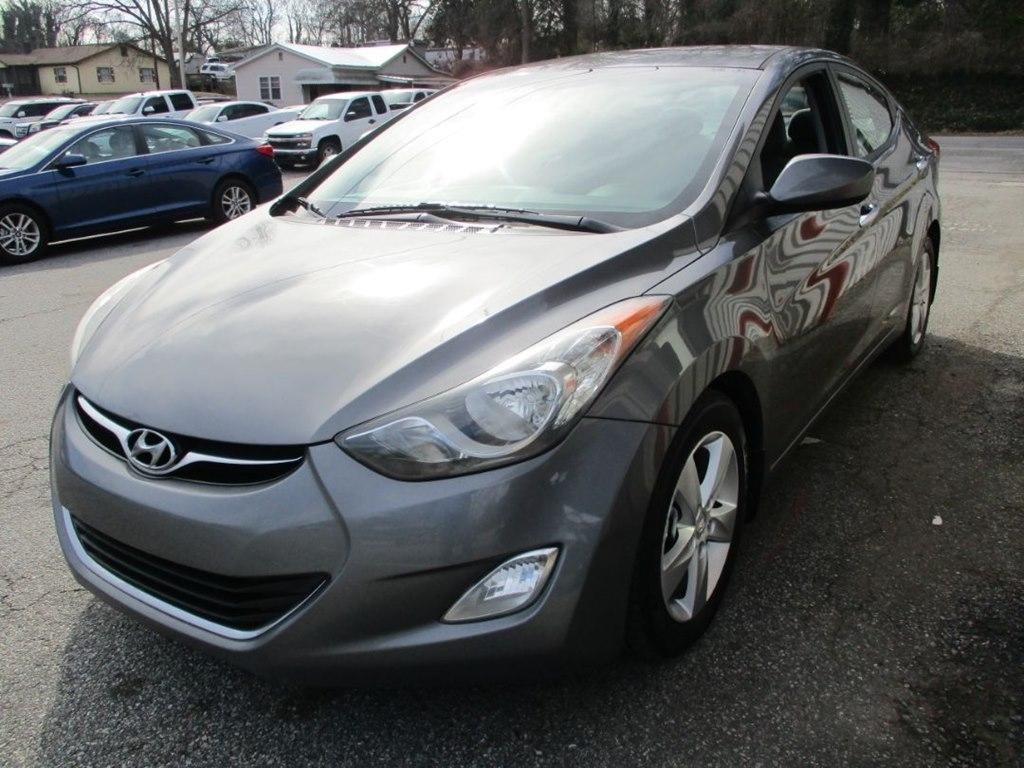 Hyundai Elantra GLS M/T 2013